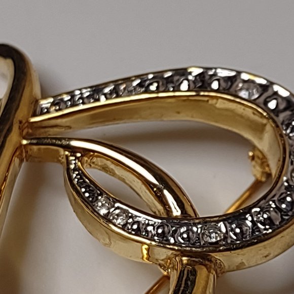 Cute Gold Tone Heart Shaped Brooch - Picture 5 of 16